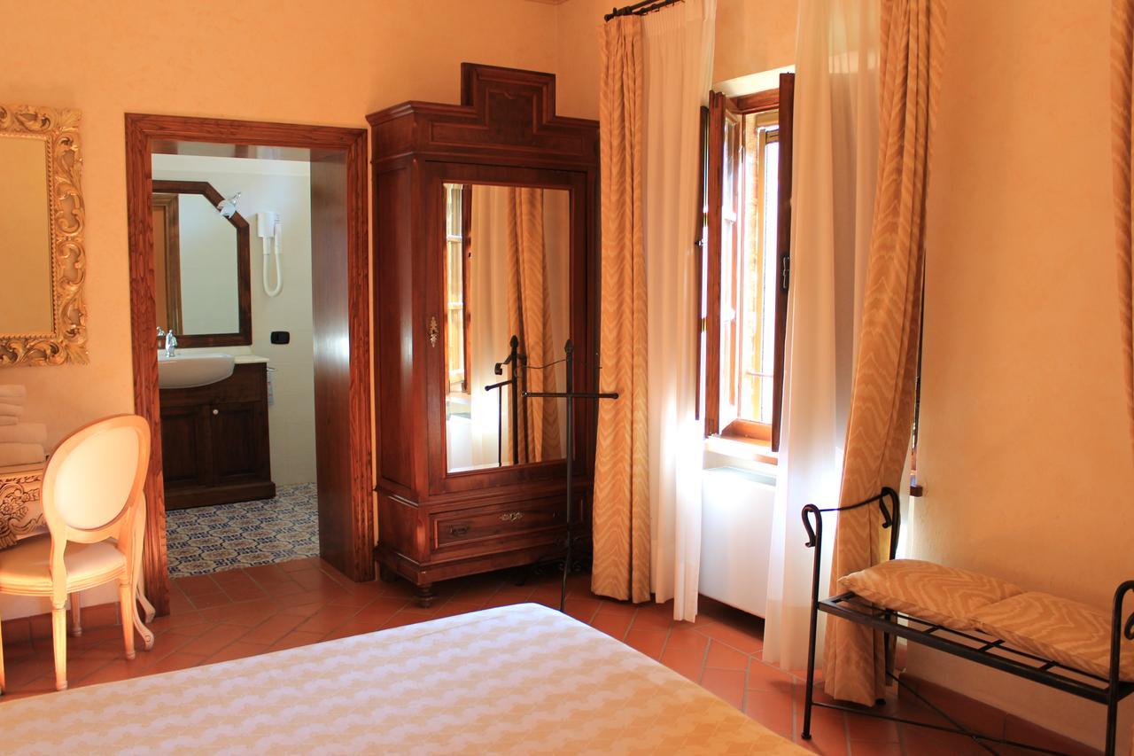Il Colombaio Winery & Rooms Monteriggioni Bagian luar foto
