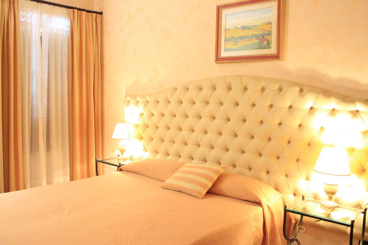 Il Colombaio Winery & Rooms Monteriggioni Bagian luar foto